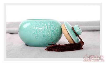 星峰影雕青瓷茶具套裝：精致工藝與實(shí)用設(shè)計(jì)的完美融合